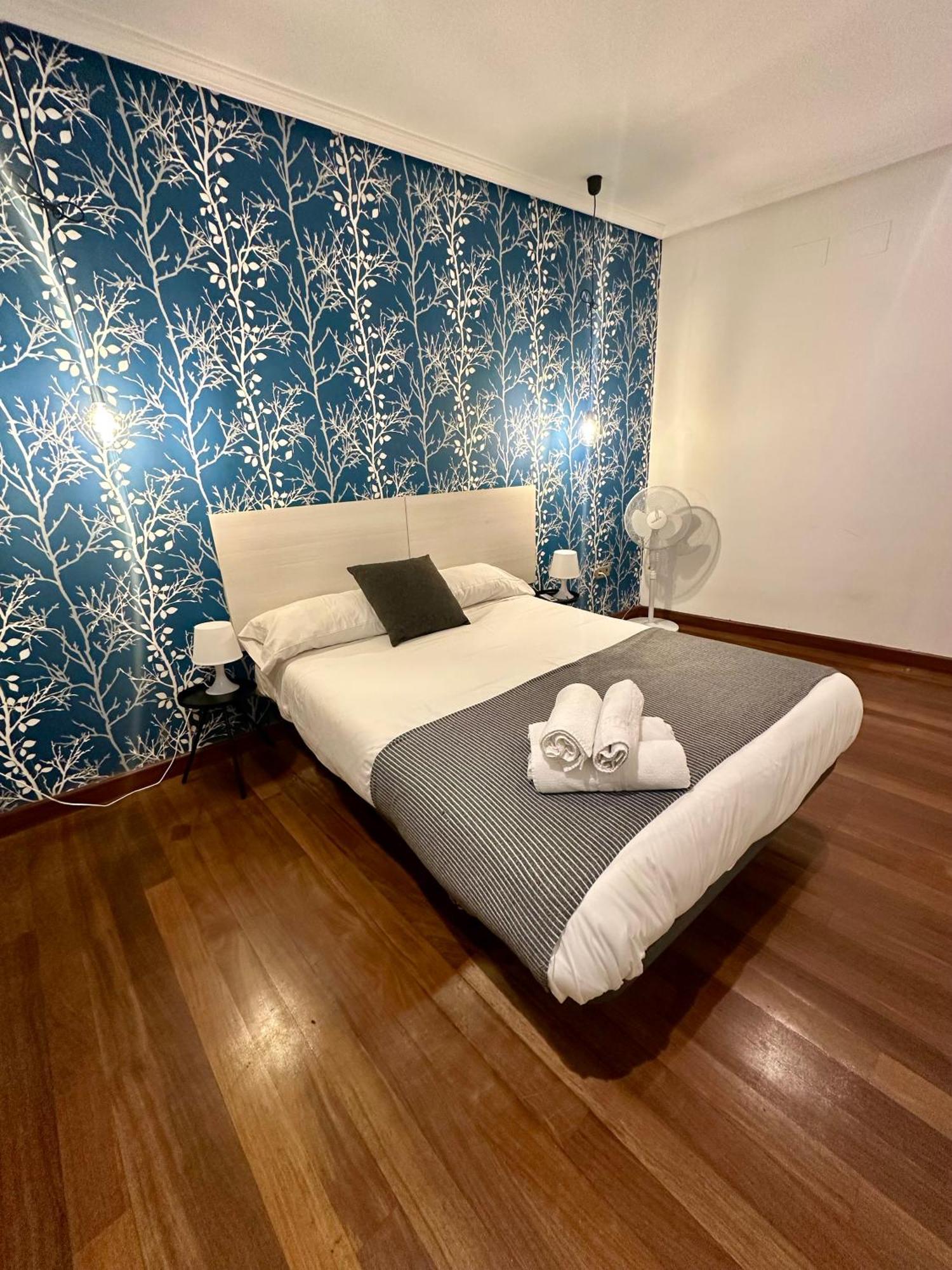Double Room,1739703069:JPEG